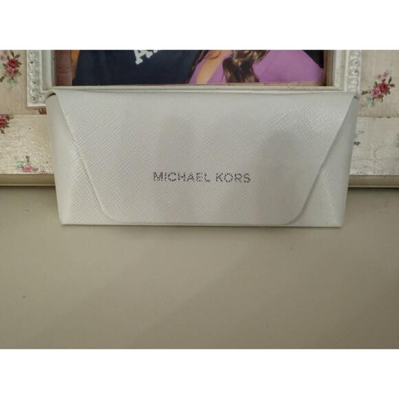 Michael Kors MK6005 Mykonos 300613 Sunglasses, Discontinued, gift for her - Picture 6 of 6